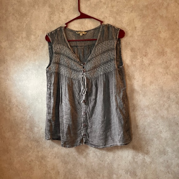 Ananda's Collection Shirt - Picture 1 of 5